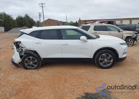 2023 Chevrolet Blazer Awd 2Lt from USA, damaged, VIN 3GNKBHR45PS234006